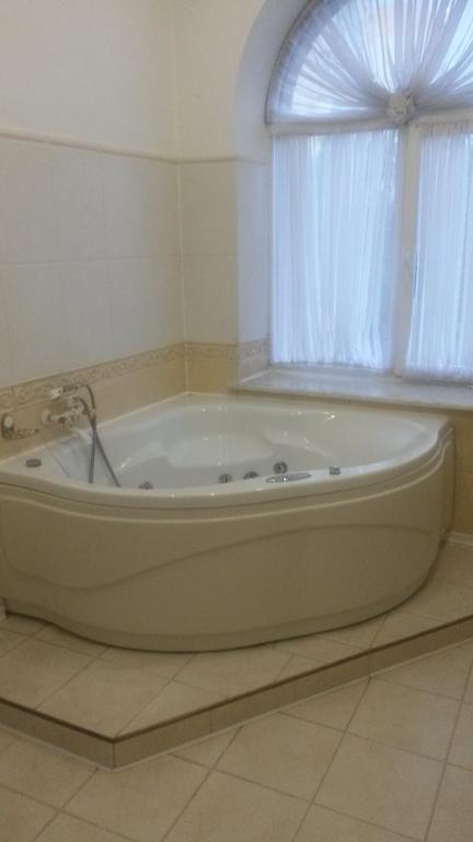 Marlen Hotel Rivne Room photo